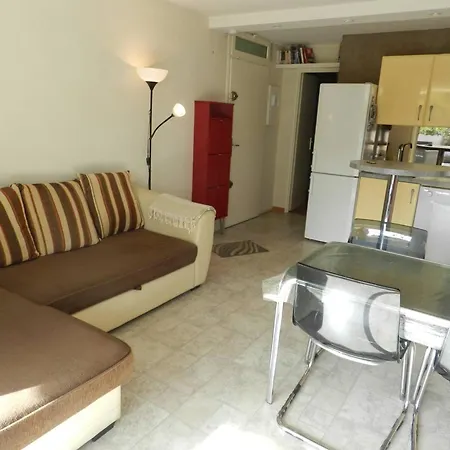 Le Lavandou, 2 Pieces, 4 Personnes - Fr-1-251-634 *